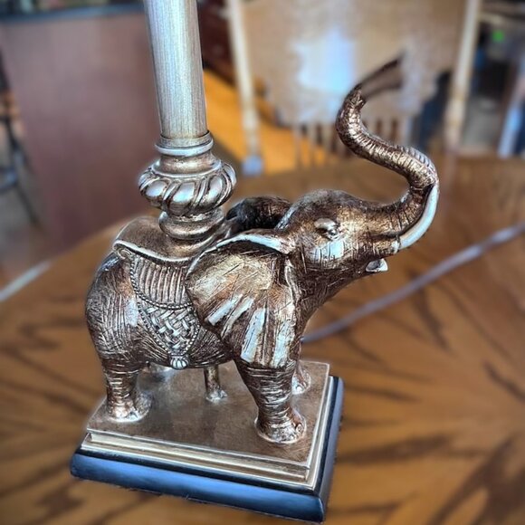 VINTAGE Elephant Table Lamp Gold Pewter Brushed tones square lampshade 25" high - Picture 10 of 12